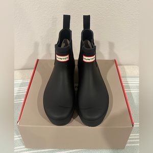 NEW Hunter Chelsea Boots Black Women’s Size 8
